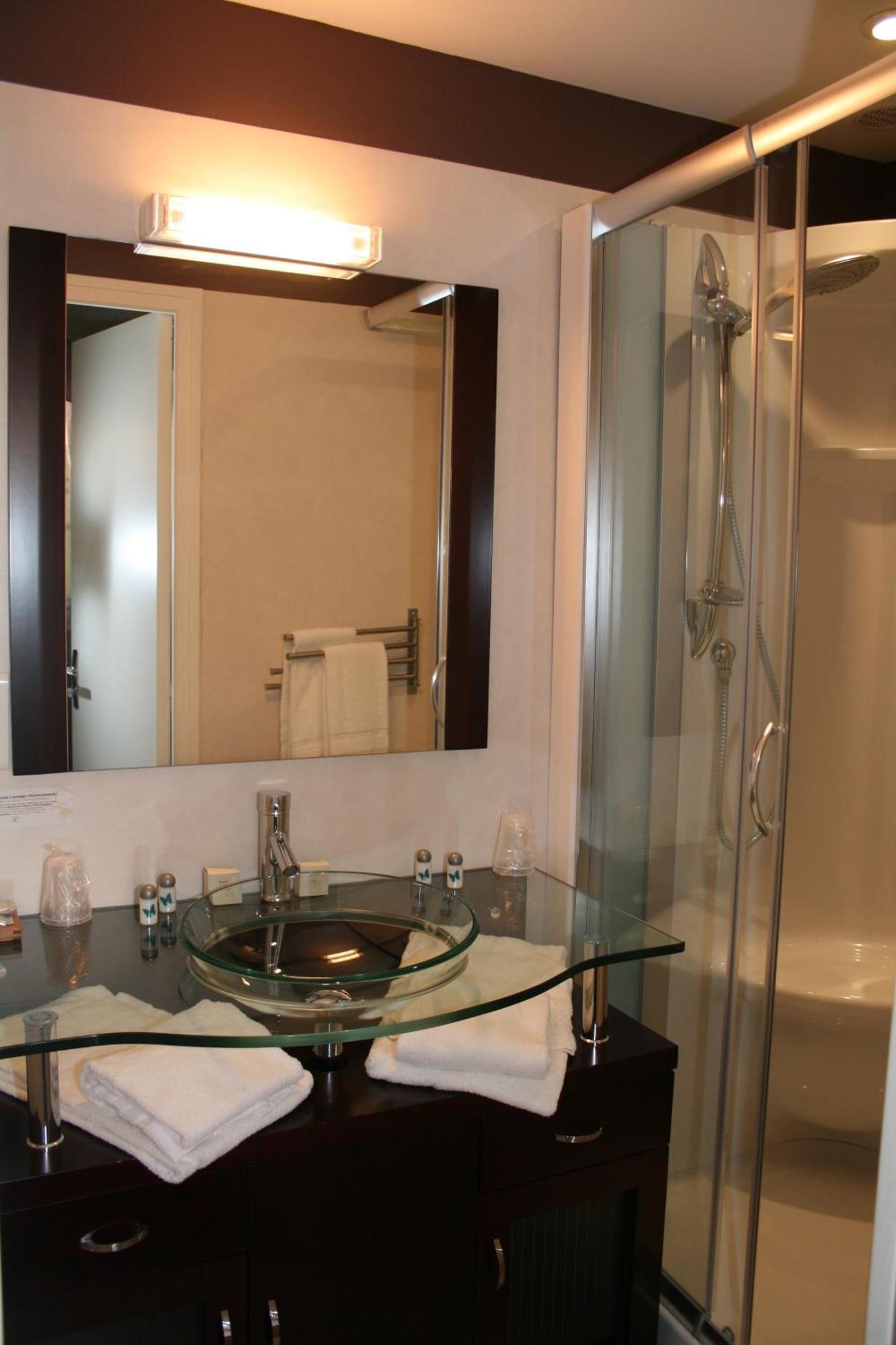 Logis Deshors-Foujanet Hotel Chamboulive Luaran gambar