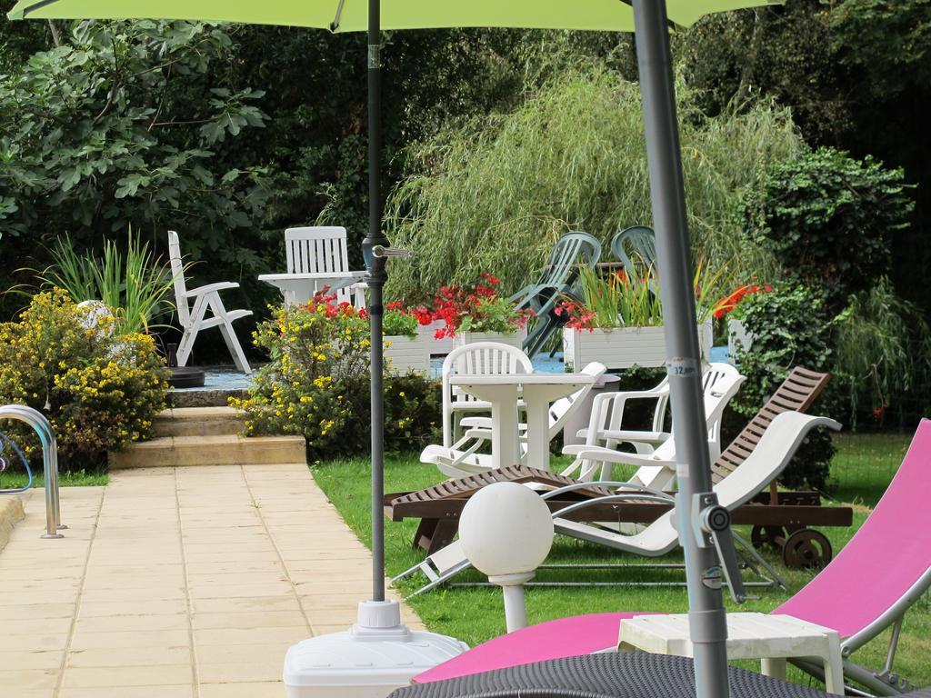 Logis Deshors-Foujanet Hotel Chamboulive Luaran gambar